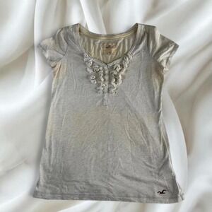 Hollister Light Gray Floral-Ruffle Scoop Neck Button Detail Tee - Women